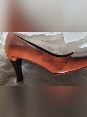 Via Spiga Brown Tan 7.5 7 1/2 Womens Heel Toe Shoes Womans Carmel